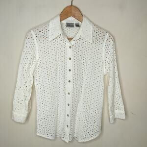 Chico's White Eyelet Embroidered Shirt Button Up